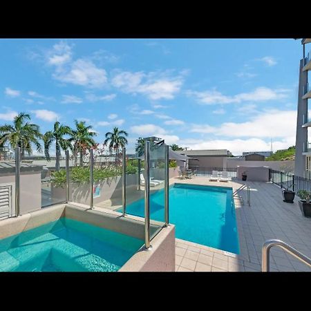 5 Minute Walk To The Stadium!! Taylord Holiday Homes And Apartments Townsville Exterior foto